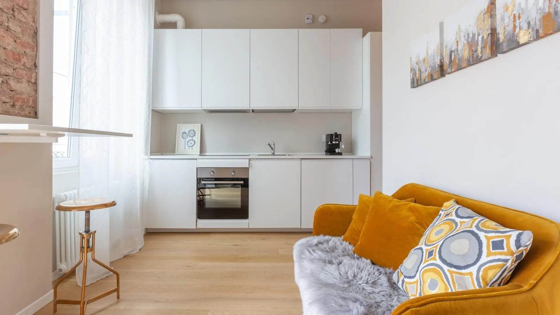 Raffinato E Stylish Monolocale Milanese Apartment